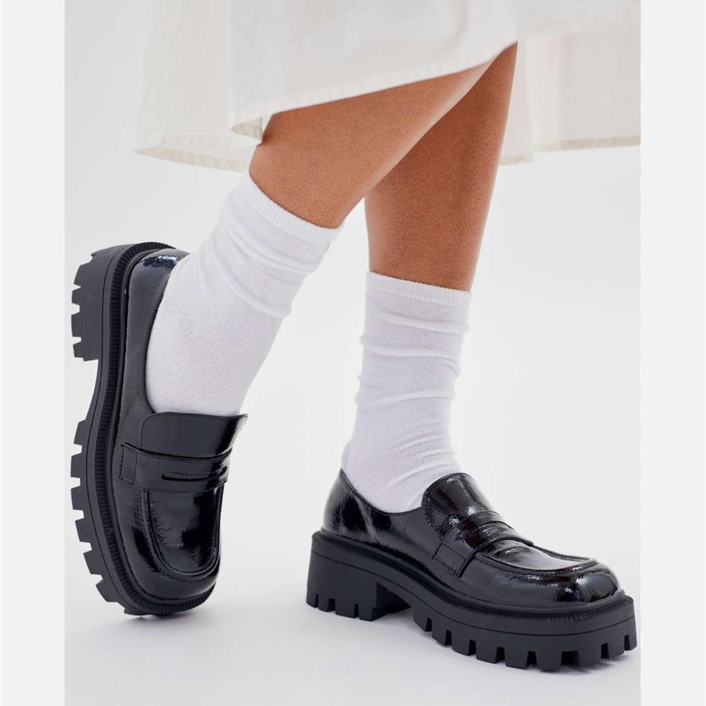NEW Urban Outfitters Womens 10 Black Uo Greyson Penny Loafer Patent